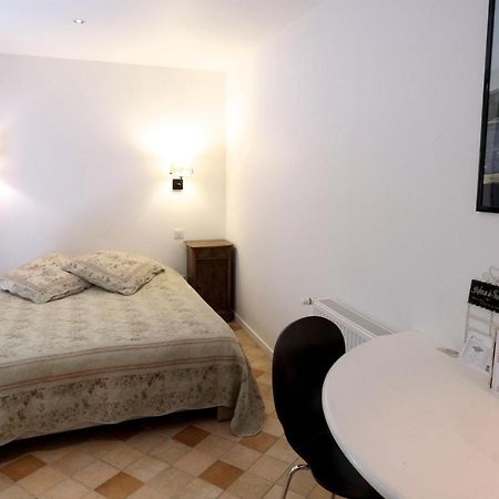 Le 3 Rue Grande Bed & Breakfast Moret-sur-Loing Exterior photo