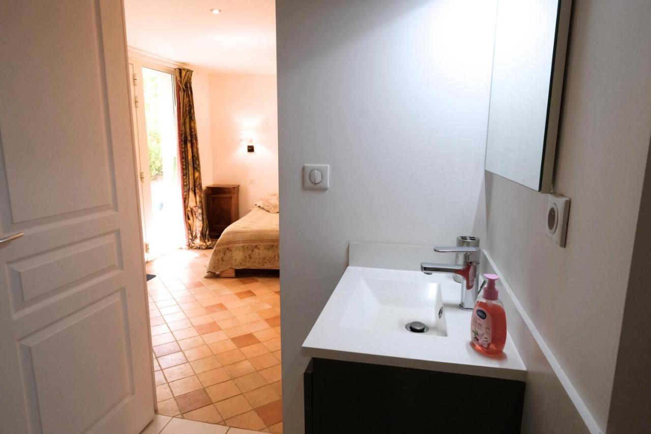 Le 3 Rue Grande Bed & Breakfast Moret-sur-Loing Exterior photo