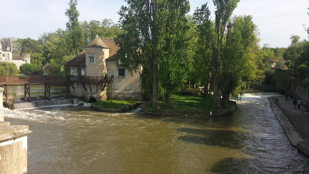 Le 3 Rue Grande Bed & Breakfast Moret-sur-Loing Exterior photo